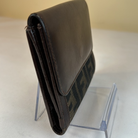 Fendi Zucca bifold wallet with brown leather trim and interior - Picture 4 of 11